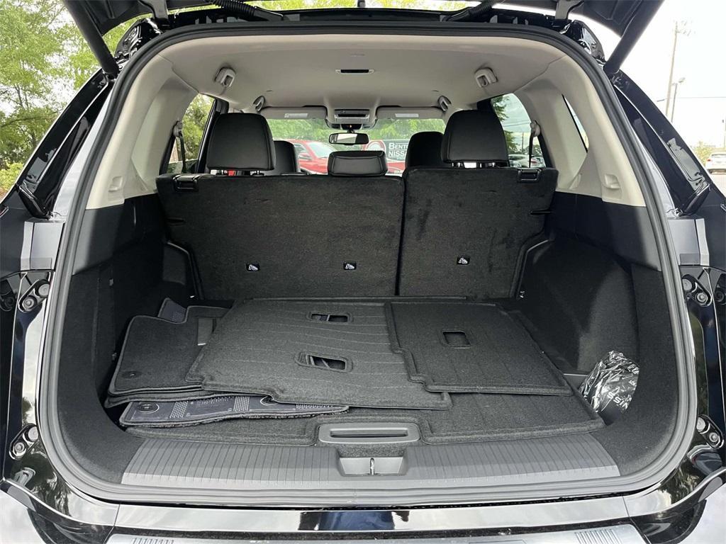 new 2025 Nissan Rogue car, priced at $37,050