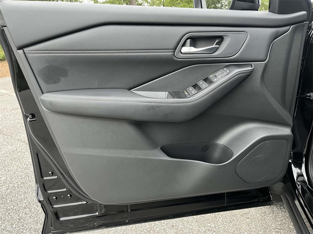 new 2025 Nissan Rogue car, priced at $37,050