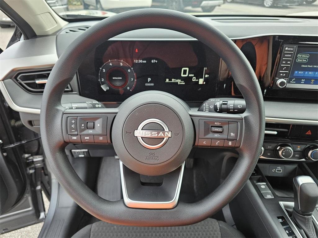 new 2025 Nissan Kicks car, priced at $24,489