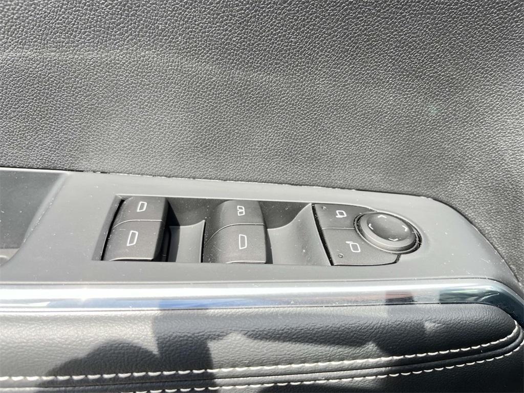 used 2025 GMC Acadia car, priced at $44,285