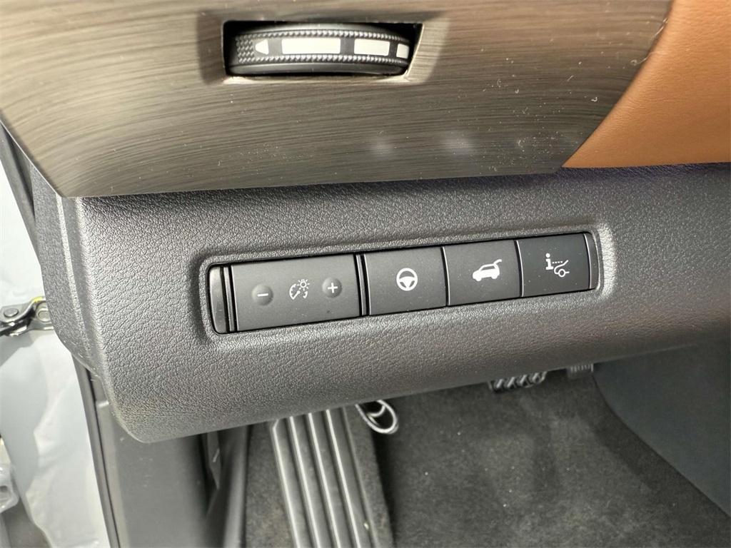 new 2025 Nissan Pathfinder car, priced at $48,318