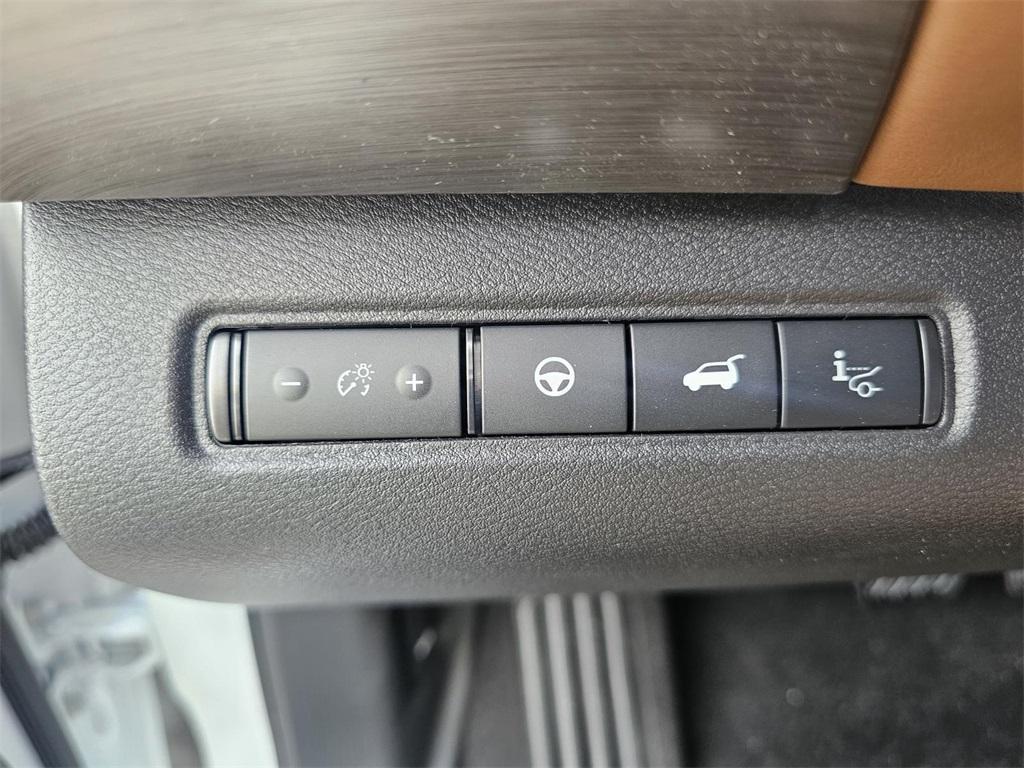 new 2025 Nissan Pathfinder car, priced at $48,763