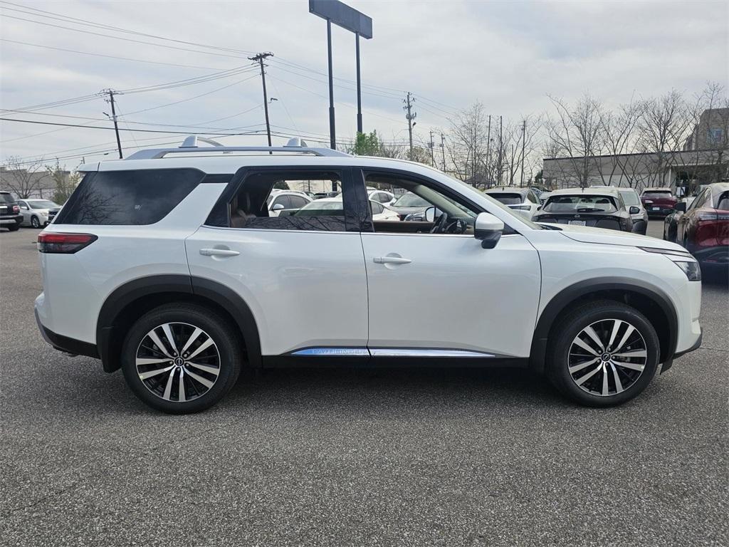 new 2025 Nissan Pathfinder car, priced at $48,763