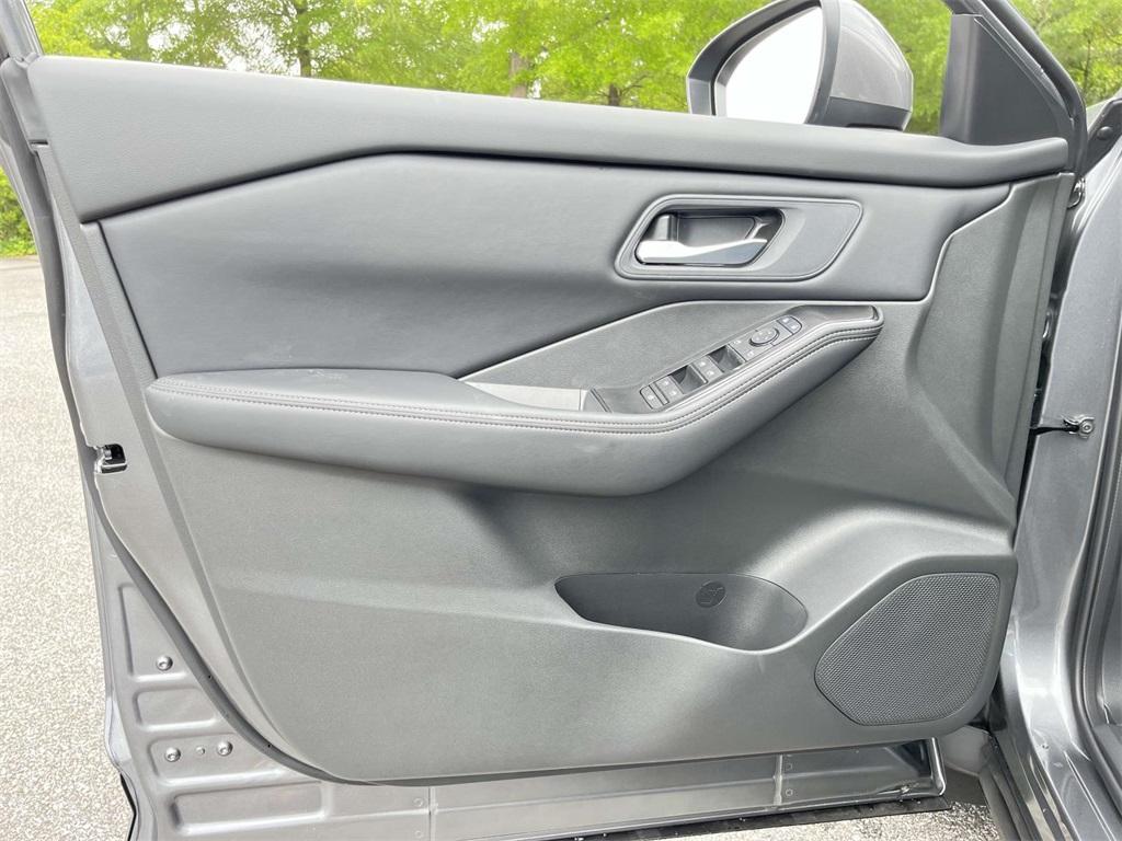 new 2025 Nissan Rogue car, priced at $30,785