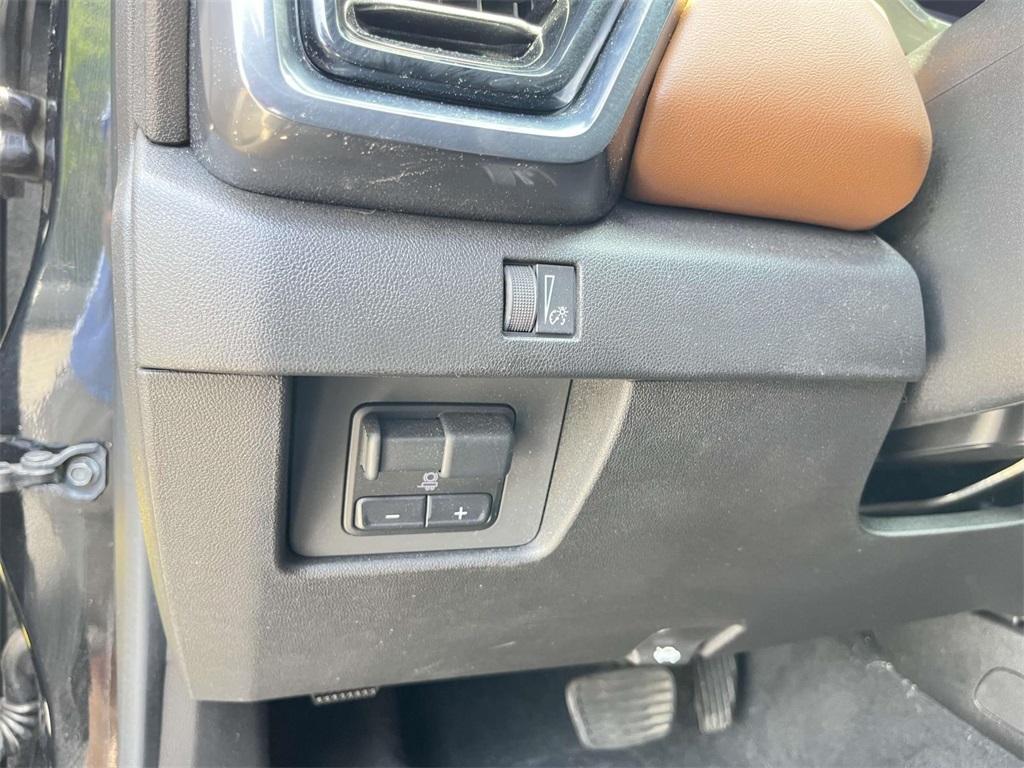 used 2024 GMC Canyon car, priced at $40,985