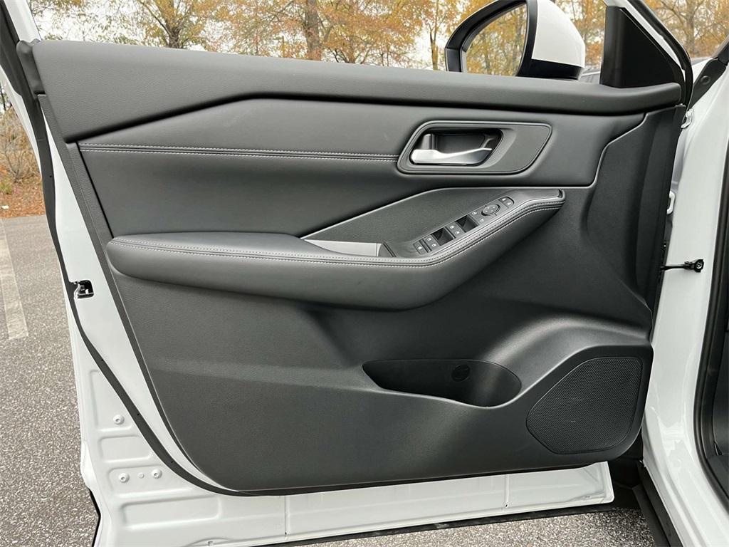 new 2025 Nissan Rogue car, priced at $32,669