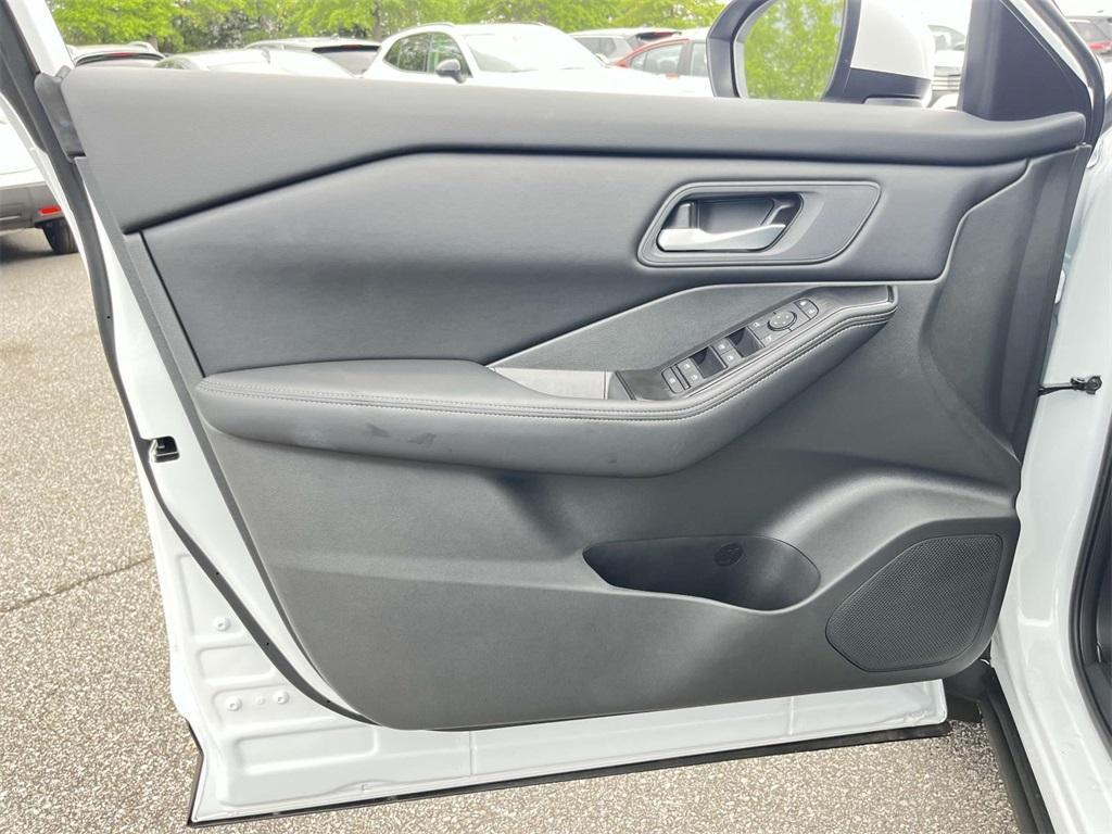 new 2025 Nissan Rogue car, priced at $31,235
