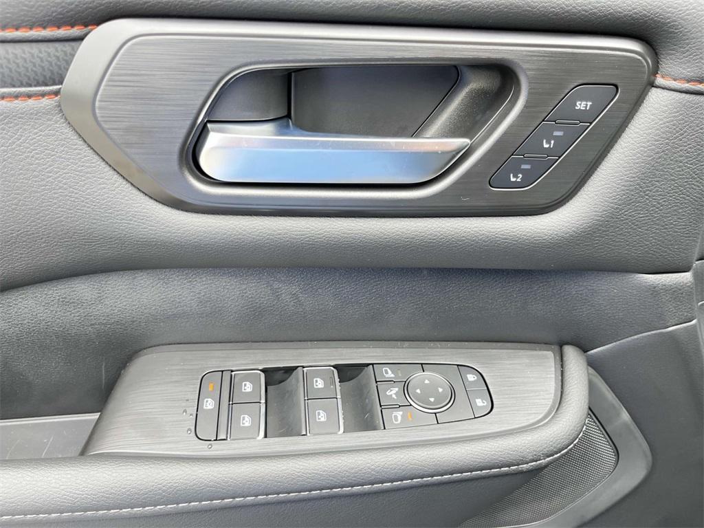 new 2025 Nissan Armada car, priced at $74,601