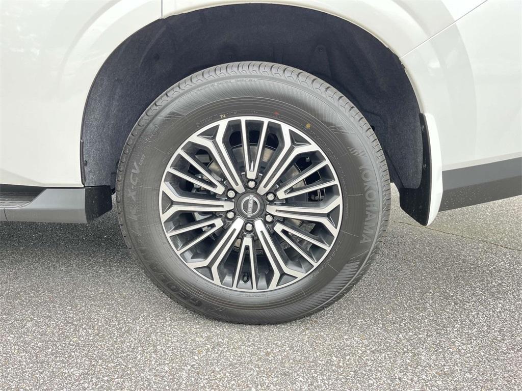 new 2025 Nissan Armada car, priced at $69,292