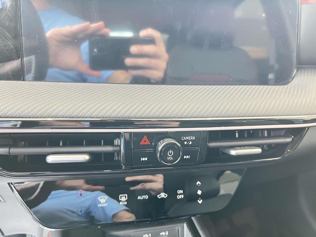 new 2025 Nissan Kicks car, priced at $28,155