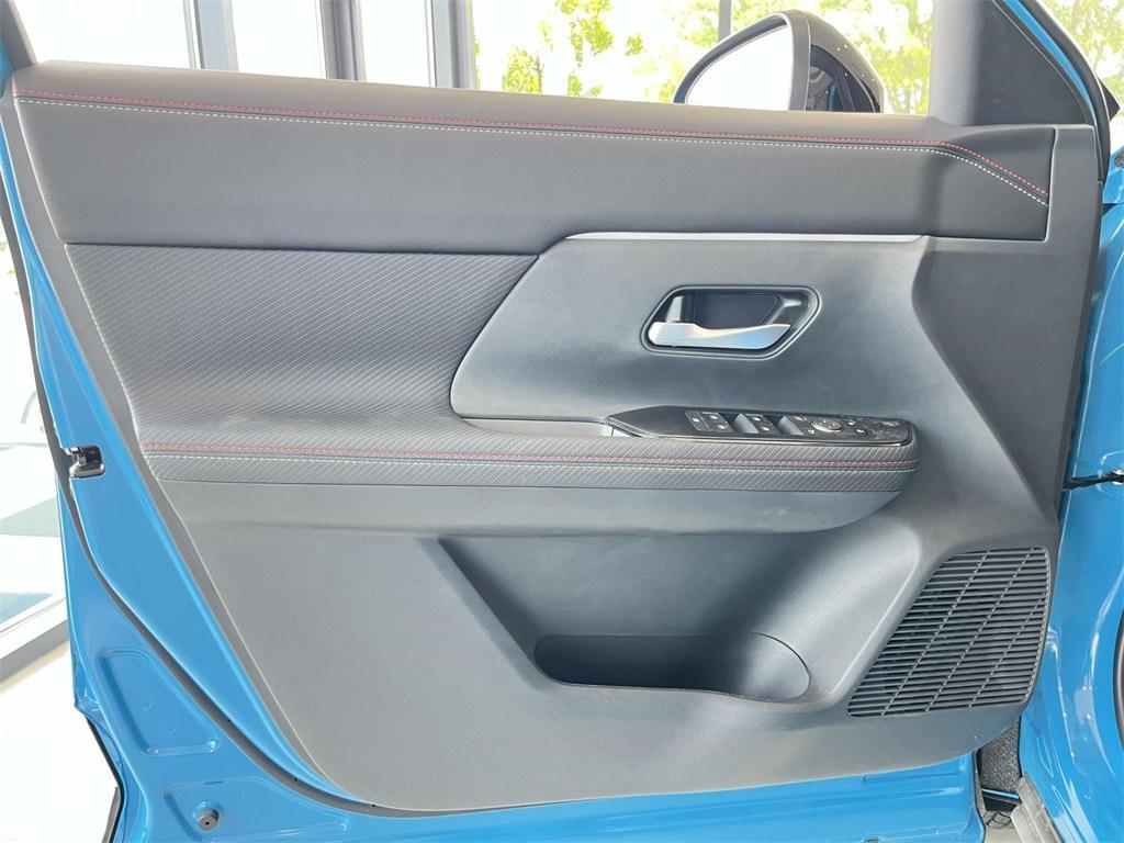 new 2025 Nissan Kicks car, priced at $27,230