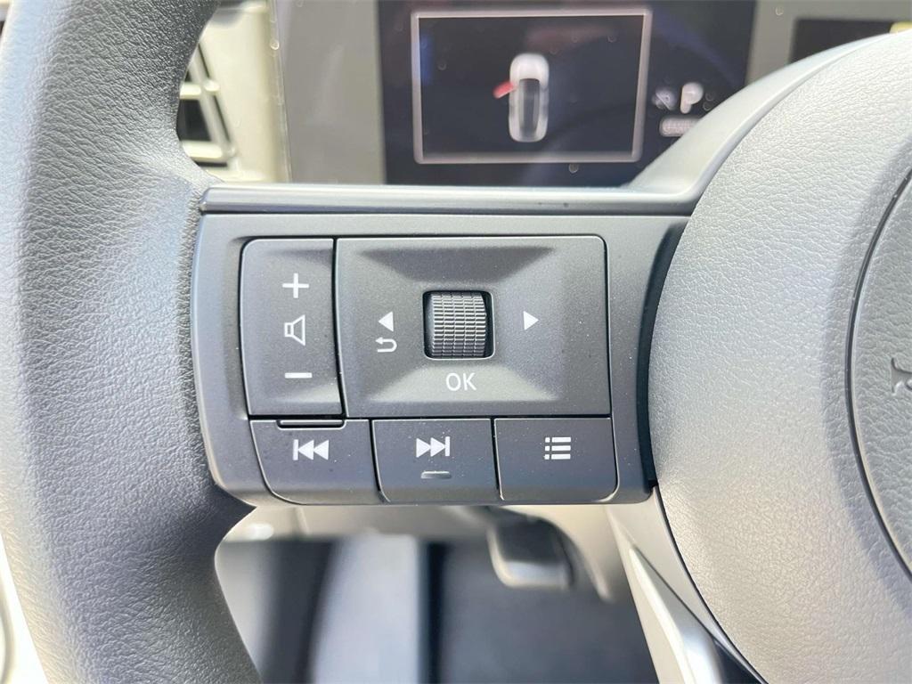 new 2025 Nissan Kicks car, priced at $23,762