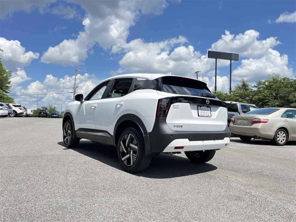 new 2025 Nissan Kicks car, priced at $23,762