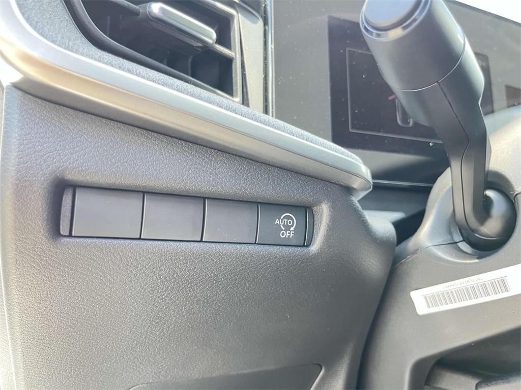 new 2025 Nissan Kicks car, priced at $23,762
