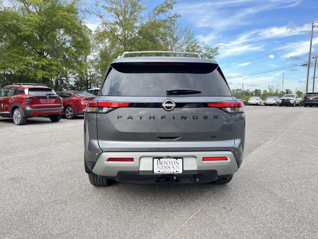 new 2025 Nissan Pathfinder car, priced at $39,275