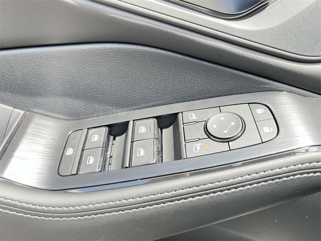 new 2025 Nissan Rogue car, priced at $32,785
