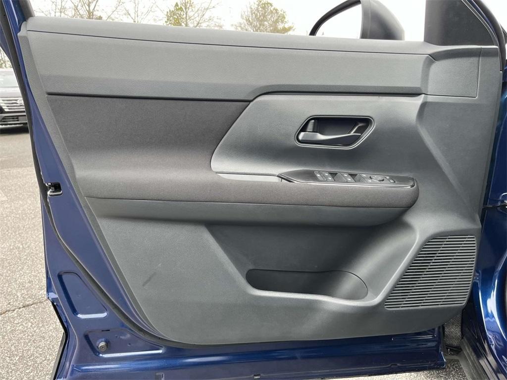 new 2025 Nissan Kicks car, priced at $24,650