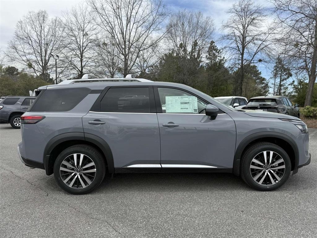 new 2025 Nissan Pathfinder car, priced at $49,177