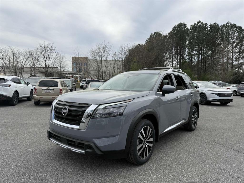 new 2025 Nissan Pathfinder car, priced at $49,177
