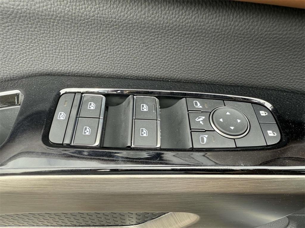new 2025 Nissan Pathfinder car, priced at $49,177