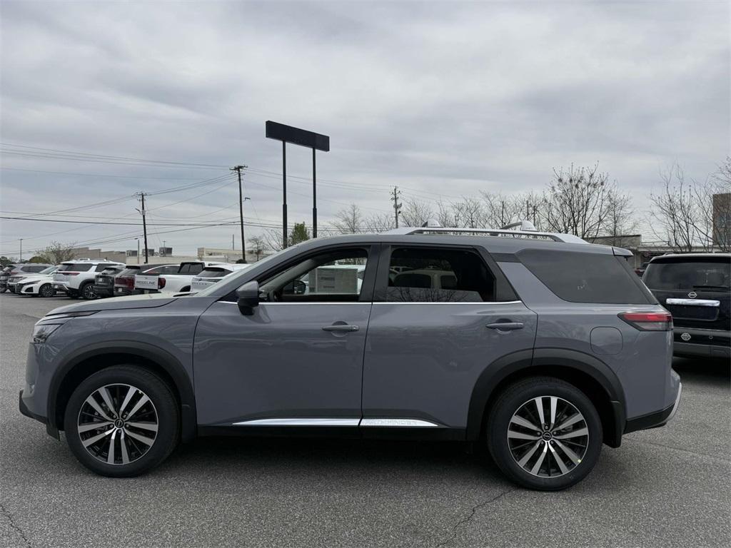 new 2025 Nissan Pathfinder car, priced at $49,177