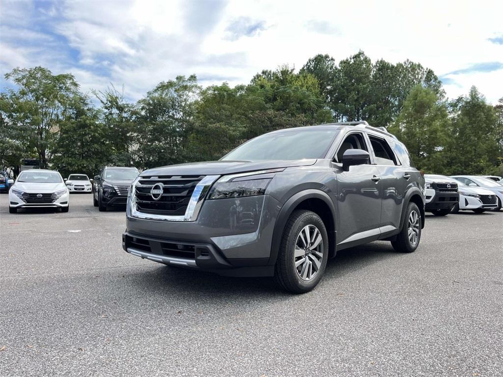 new 2025 Nissan Pathfinder car, priced at $40,721