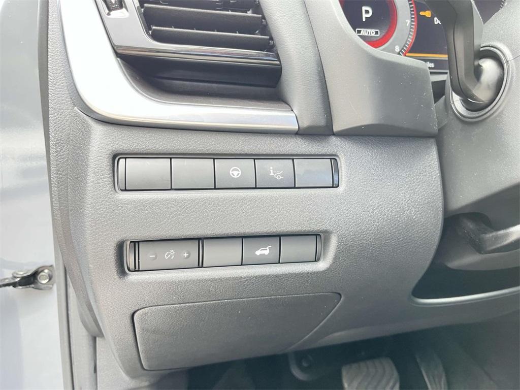 used 2022 Nissan Rogue car, priced at $31,385