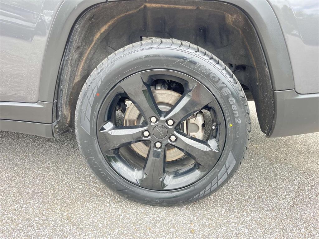 used 2023 Jeep Grand Cherokee L car, priced at $31,385