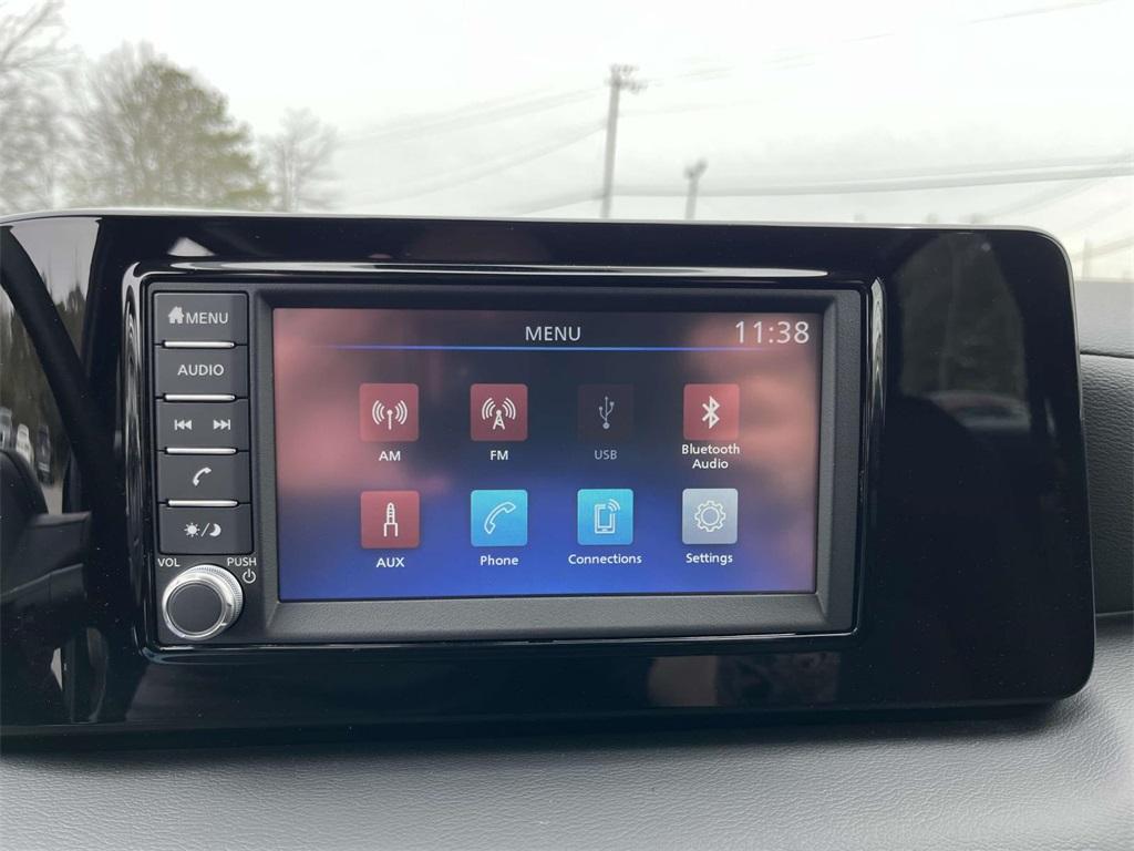 new 2025 Nissan Kicks car, priced at $24,989