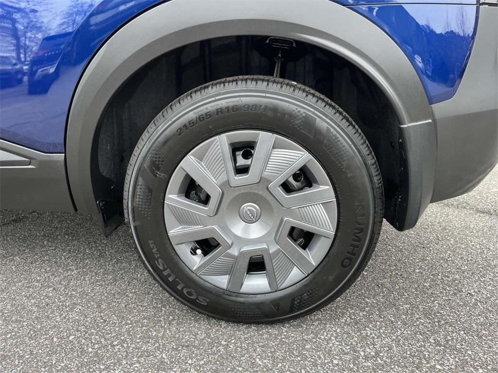 new 2025 Nissan Kicks car, priced at $24,989