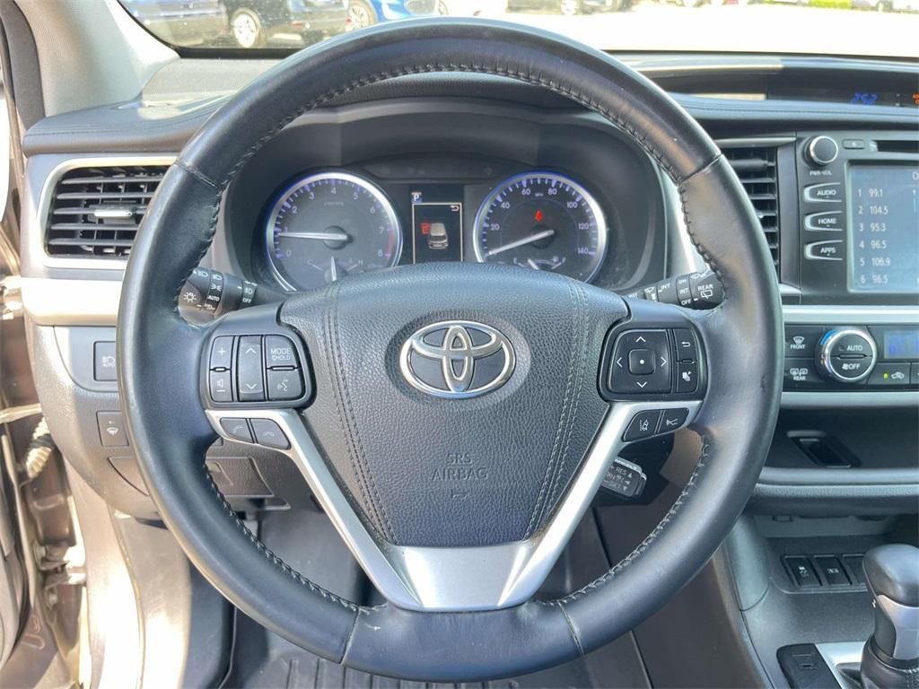 used 2018 Toyota Highlander car, priced at $16,565