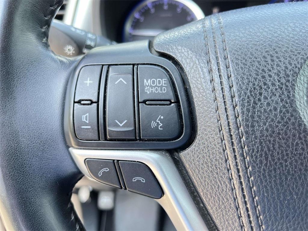 used 2018 Toyota Highlander car, priced at $16,565