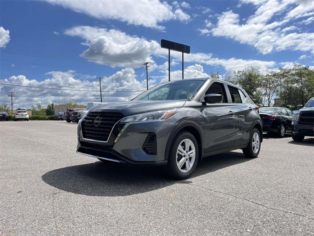 new 2025 Nissan Kicks Play car, priced at $22,118
