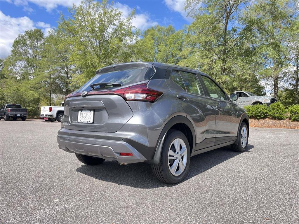 new 2025 Nissan Kicks Play car, priced at $22,118