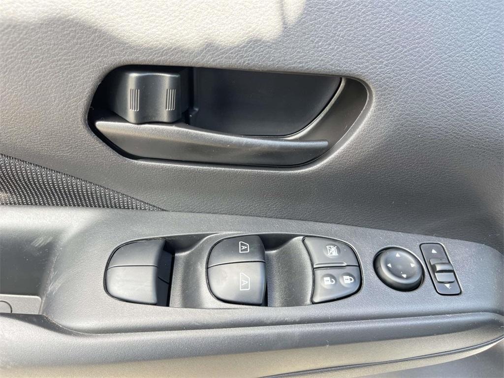 new 2025 Nissan Kicks Play car, priced at $22,118