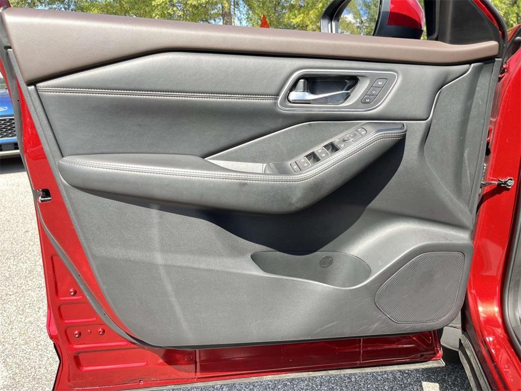 used 2021 Nissan Rogue car, priced at $24,987