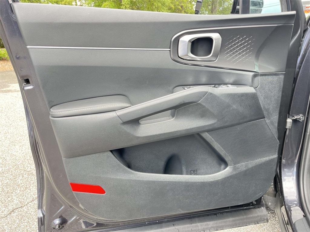 used 2025 Kia Sorento car, priced at $29,695