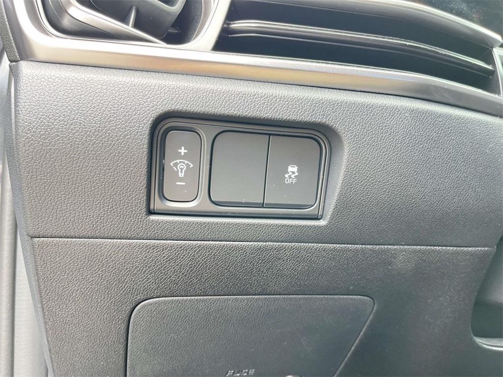 used 2025 Kia Sorento car, priced at $29,695