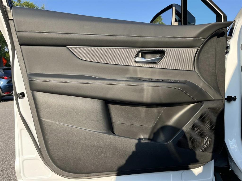 new 2025 Nissan Murano car, priced at $40,742
