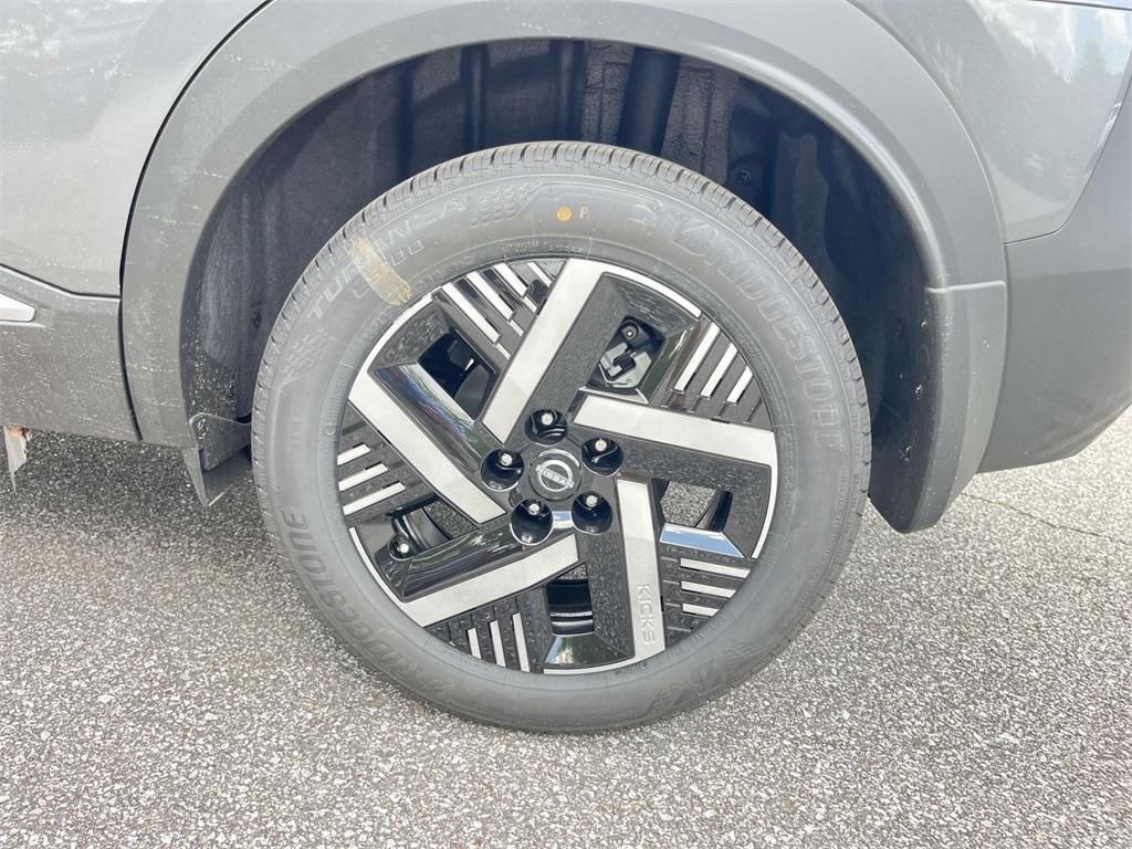new 2025 Nissan Kicks car, priced at $24,633