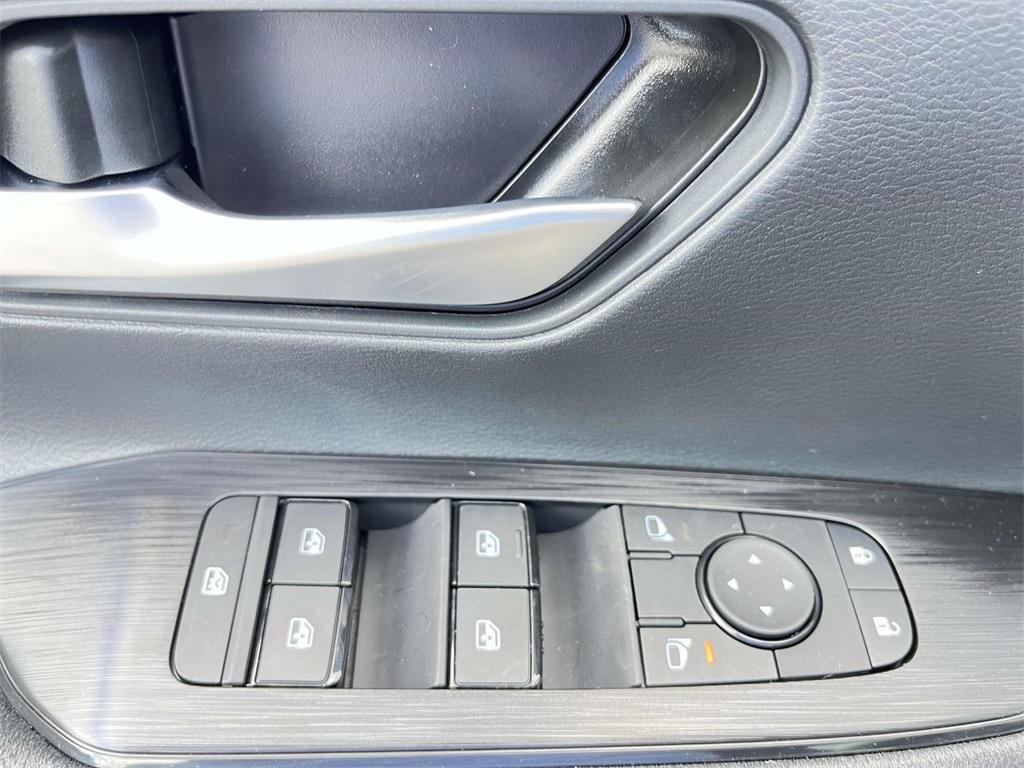 new 2025 Nissan Kicks car, priced at $24,633