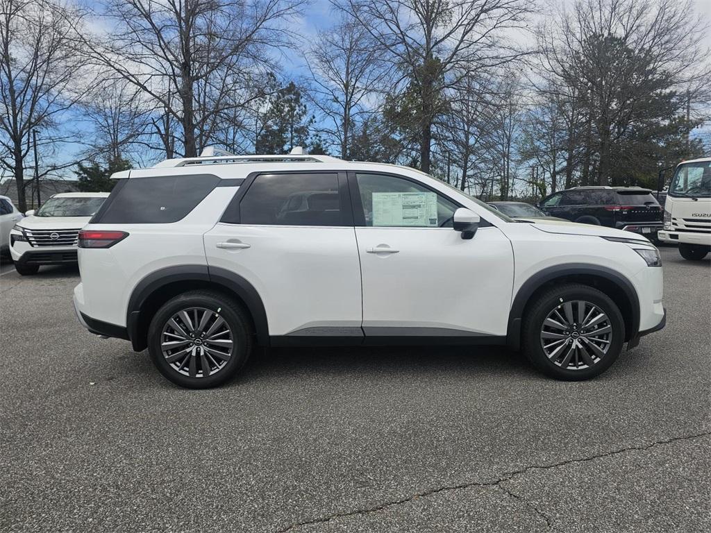 new 2025 Nissan Pathfinder car, priced at $44,977