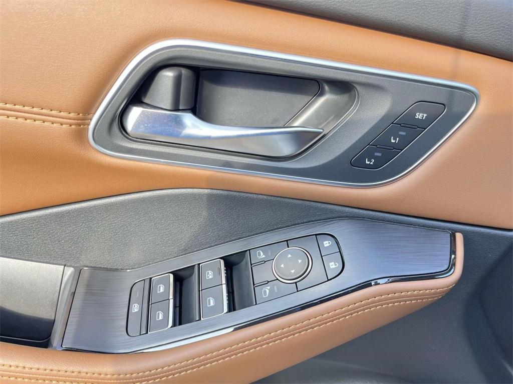 new 2025 Nissan Rogue car, priced at $39,012
