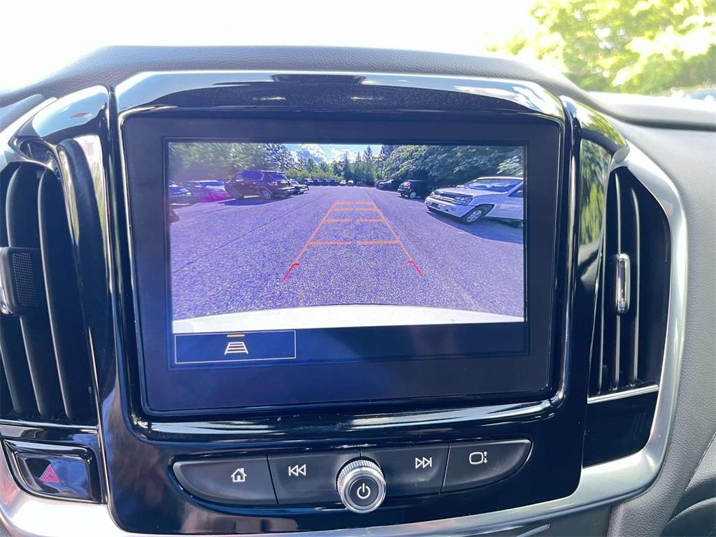 used 2022 Chevrolet Traverse car, priced at $29,685