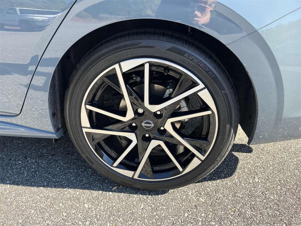 new 2025 Nissan Sentra car, priced at $25,963