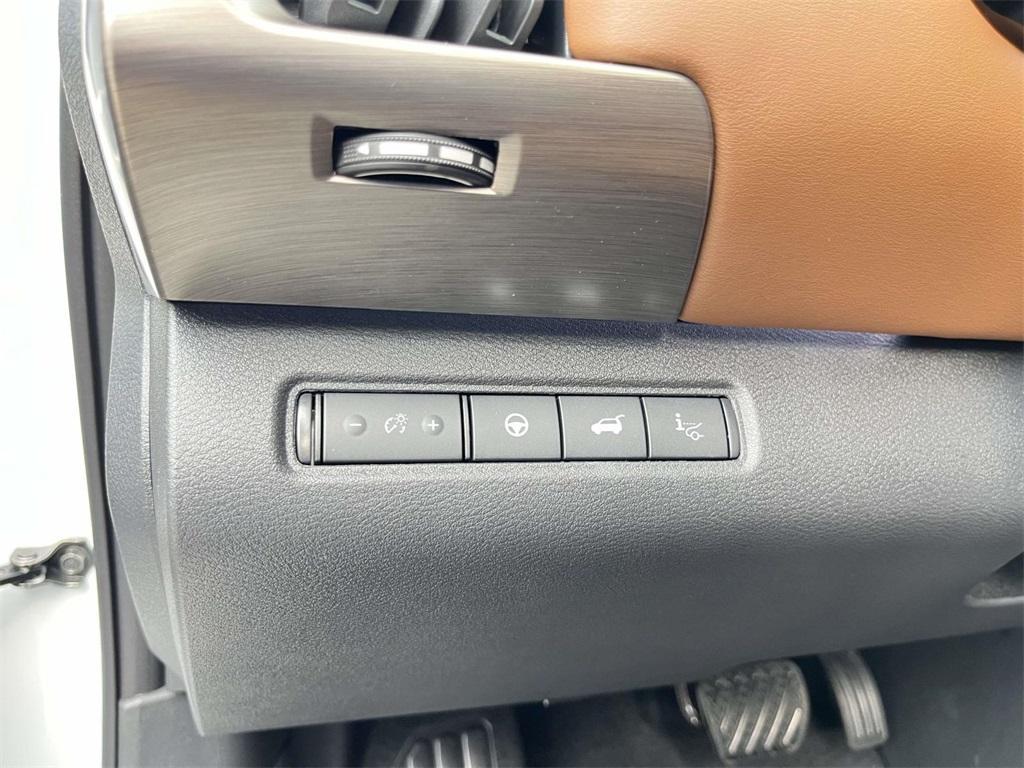 new 2025 Nissan Pathfinder car, priced at $47,620