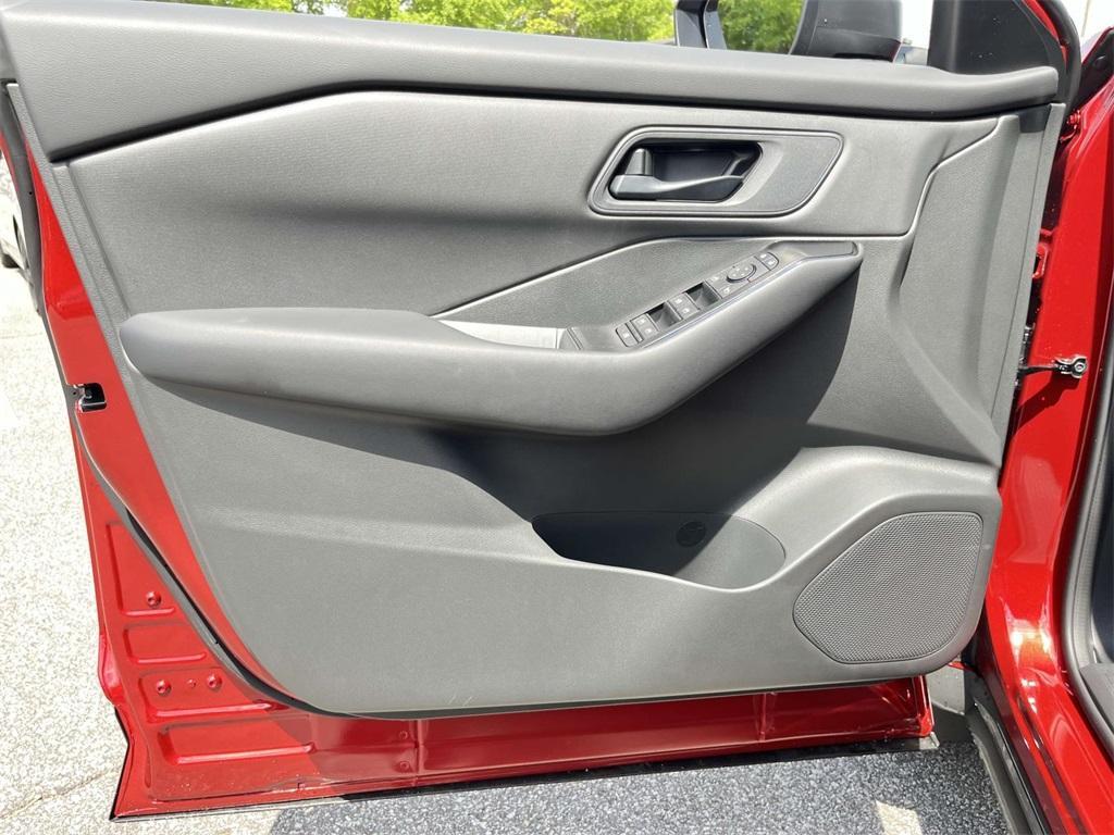 new 2025 Nissan Rogue car, priced at $29,750