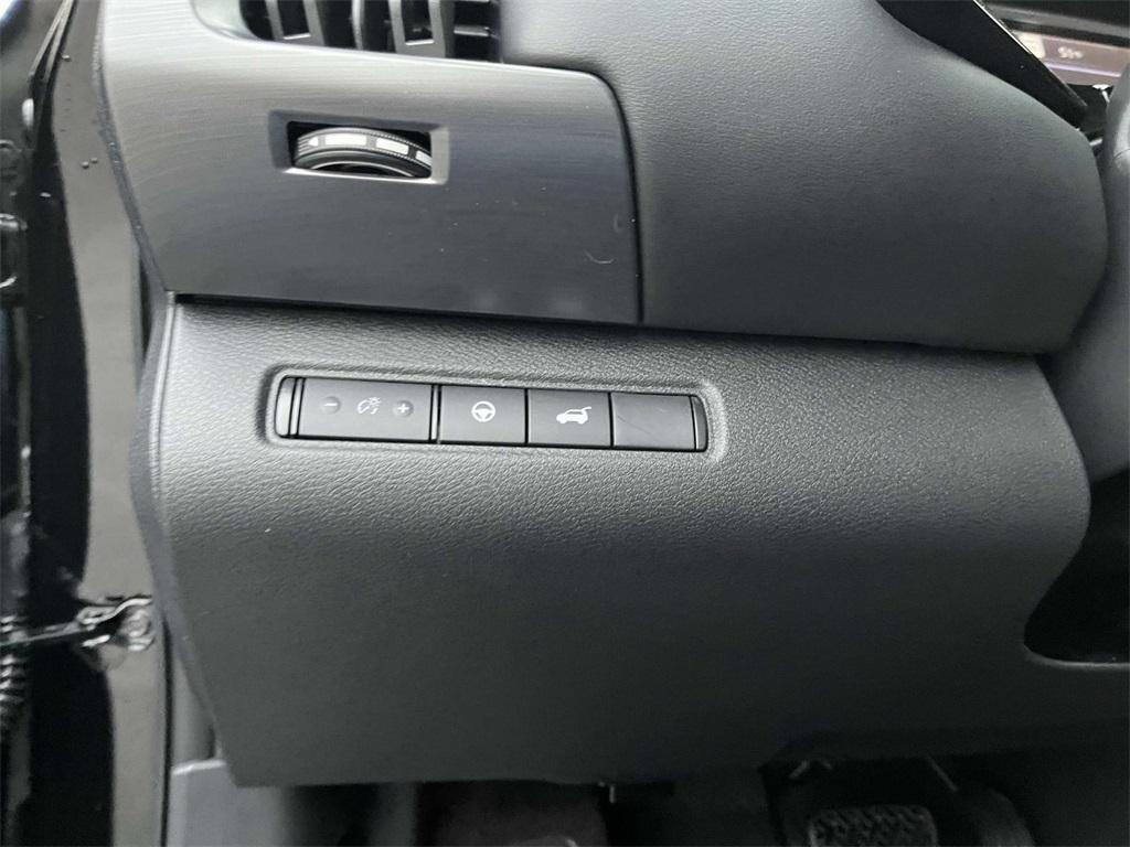 new 2025 Nissan Pathfinder car, priced at $41,894