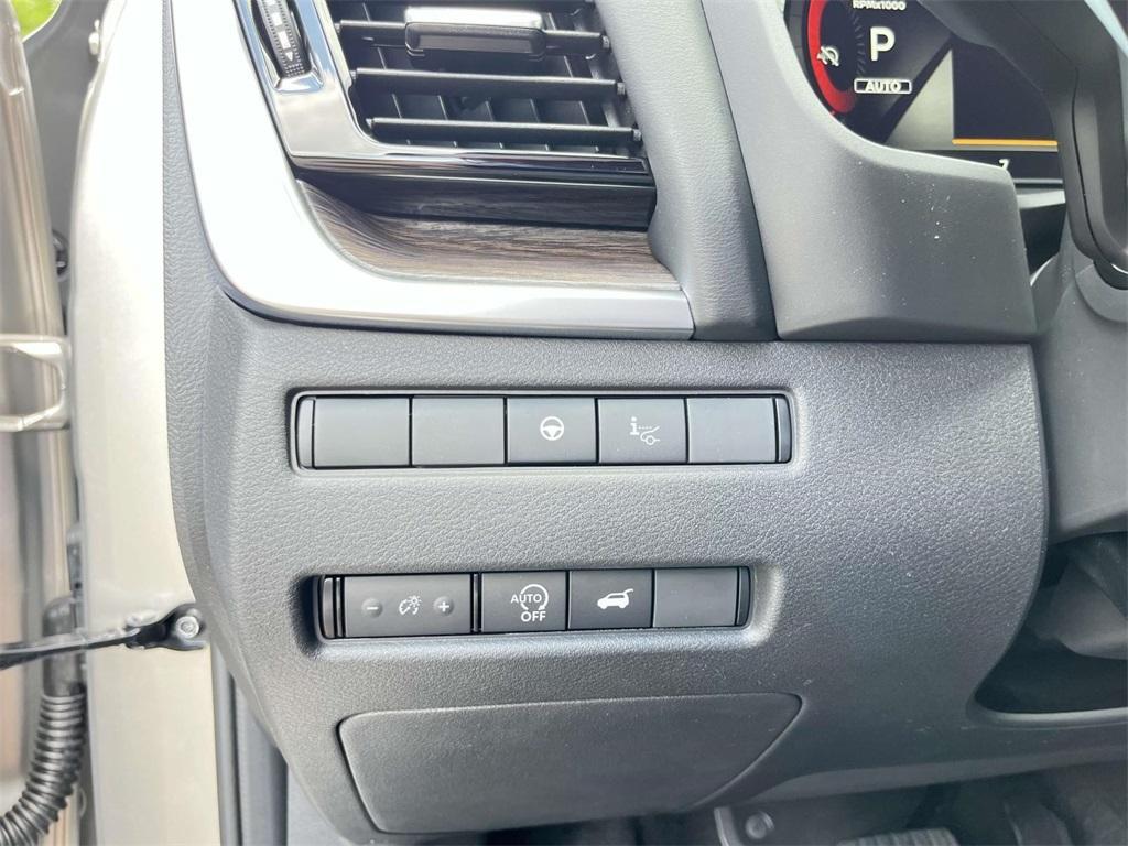 new 2025 Nissan Rogue car, priced at $40,998