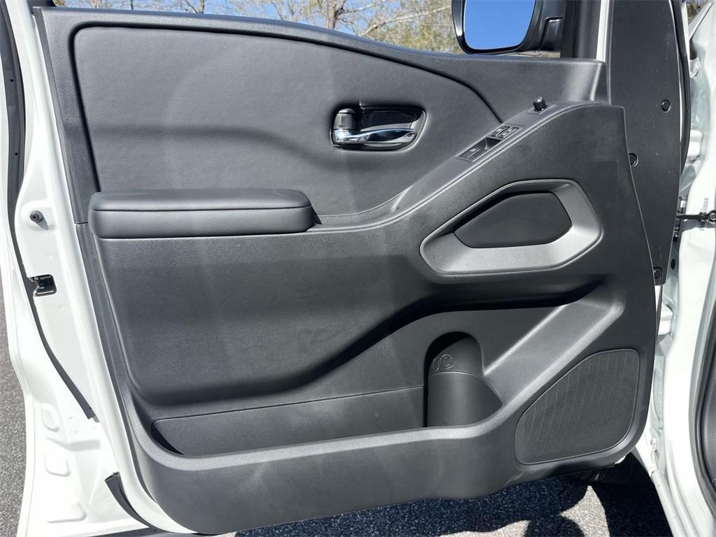 new 2025 Nissan Frontier car, priced at $32,283